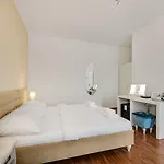 Garni Virgo מלון 3*