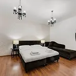 מלון Garni Virgo