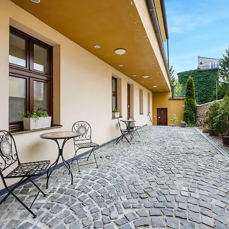 Garni Virgo Hotell