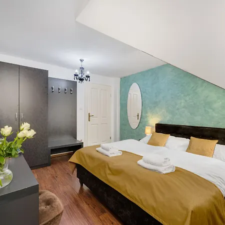 Hotell Garni Virgo 3*