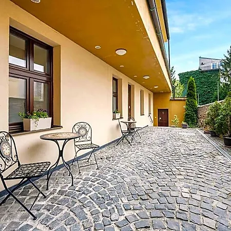 Hotel Garni Virgo Pressburg