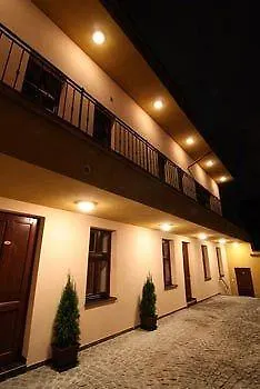 Garni Virgo Hotell 3*